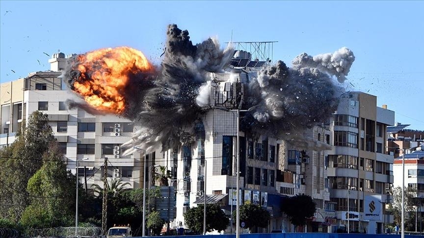 Три удара по южному пригороду Бейрута: погибли 5 человек 