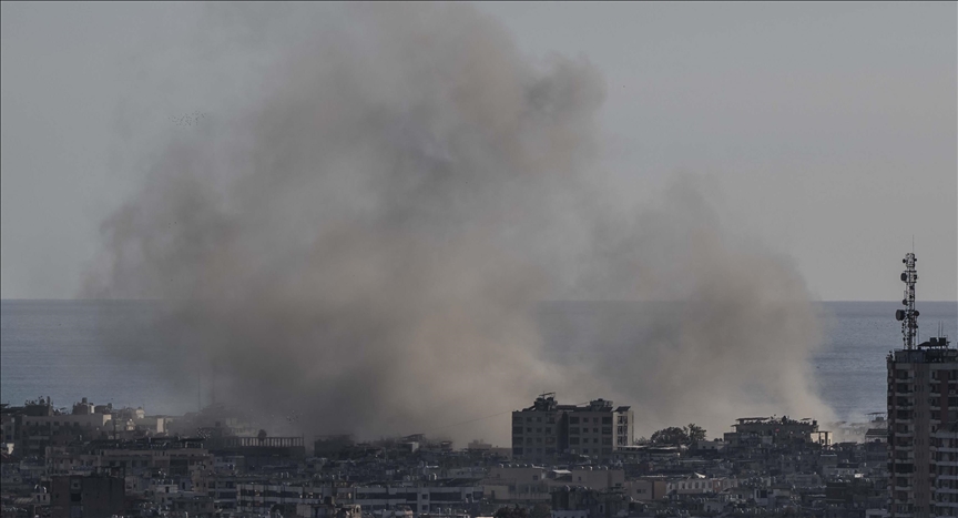 Israeli airstrikes kill 6 in southern Lebanon