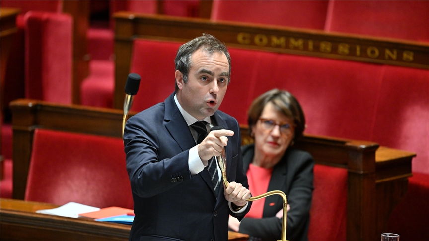 France premier calls for debate on New Caledonia constitutional plan