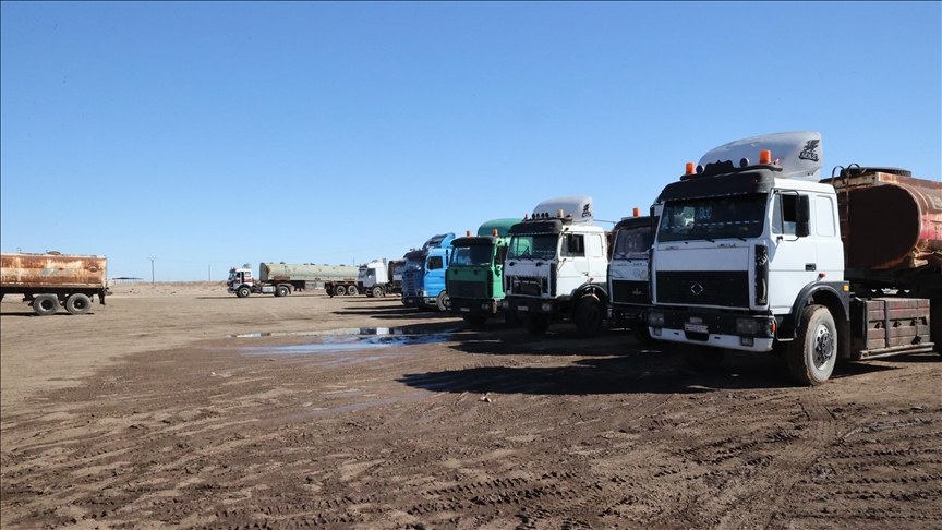 بـ299 صهريجا.. انطلاق أولى قوافل "الفيول" العراقي عبر سوريا 