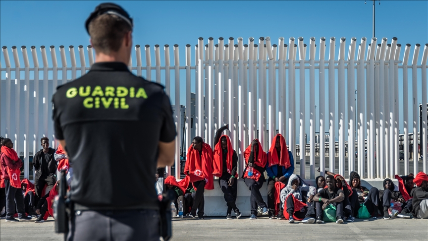 Irregular migrant arrivals to Spain down nearly half in 1st quarter compared to 2025