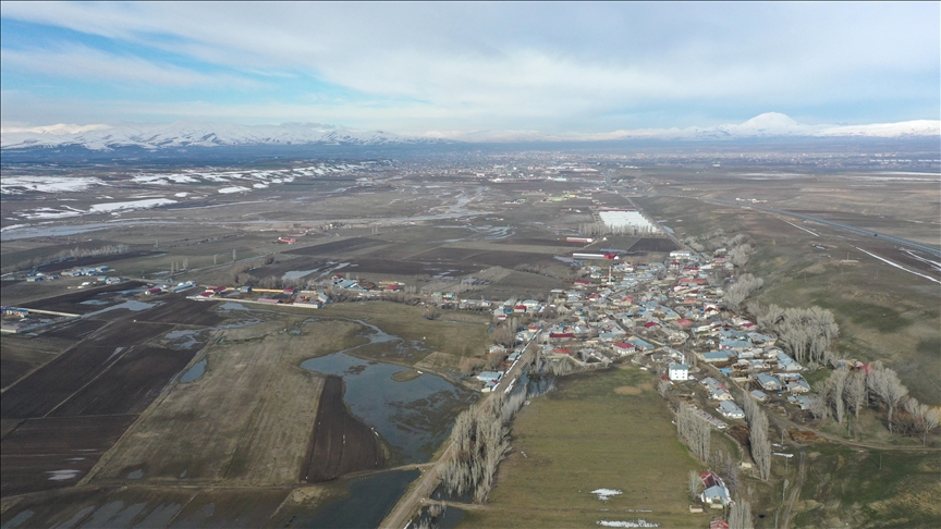 Dîmenê Deşta Agiriyê ya ku berf lê heliya, bi dronê hat kişandin
