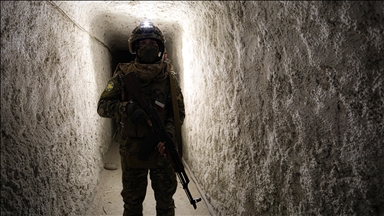 Suriye ile Lübnan arasında silah kaçakçılığı için kullanılan tüneller AA ekibi tarafından görüntülendi