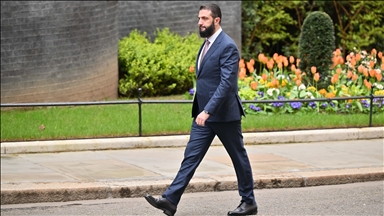 جولة الشرع الأوروبية.. سوريا تتبنى "التوازن" لفتح آفاق الإعمار