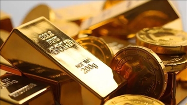 الذهب يعاود الارتفاع متجاوزا 4700 دولار للأونصة