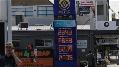 Australians urged to switch to public transport as Mideast conflict hits energy supplies