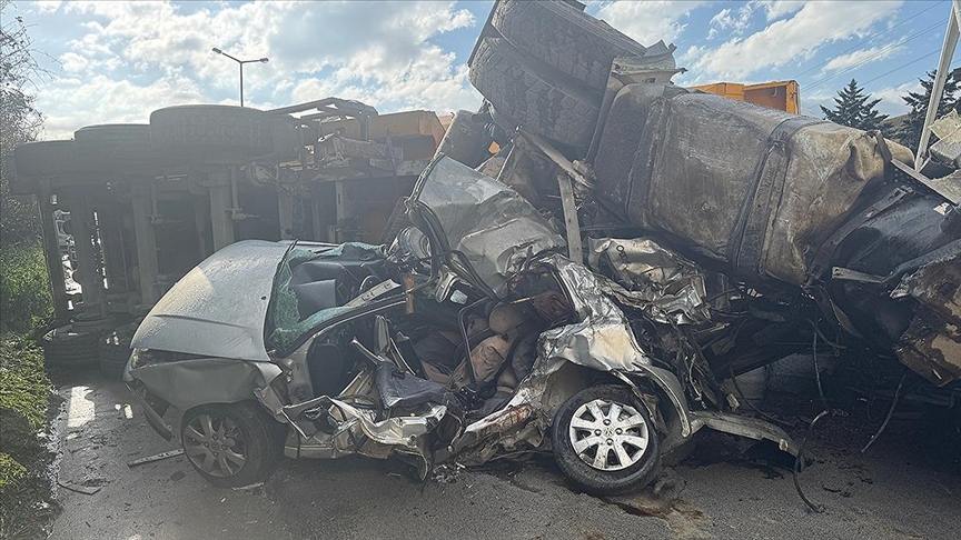 Anadolu Otoyolu'dazincirleme kazada 2 kişi öldü