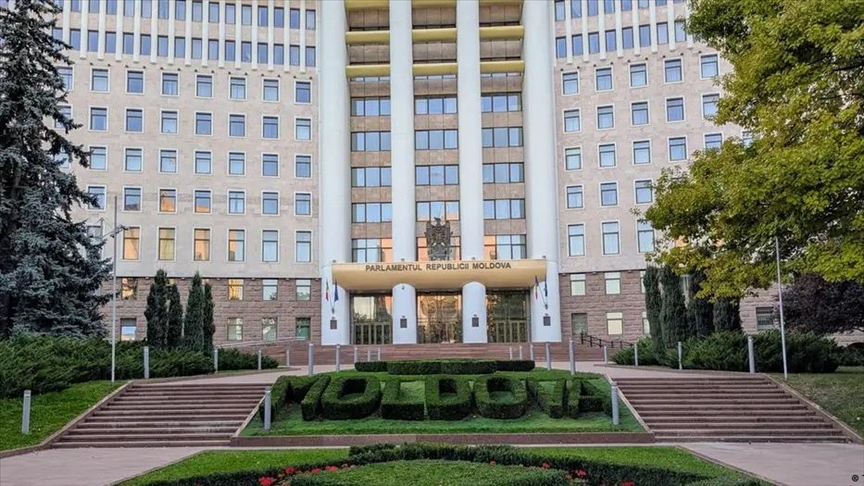 Парламент Молдовы утвердил выход страны из основных структур СНГ