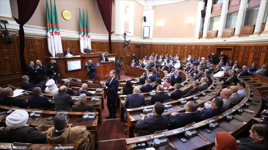 الجزائر.. البرلمان بغرفتيه يصادق على قانون جديد للانتخابات