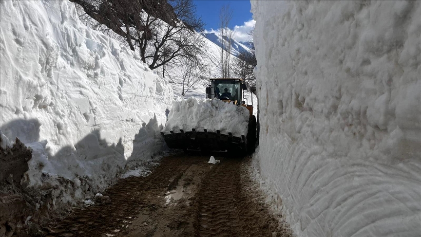 Li Hekariyê têkoşîna dijî berfê berdewam e 