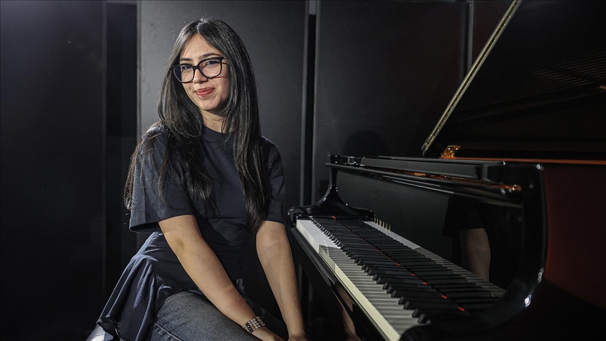 Piyanist Arya Su Gülenç, yurt dışındaki eğitimini müzik yarışmasındaki birincilikle taçlandırdı