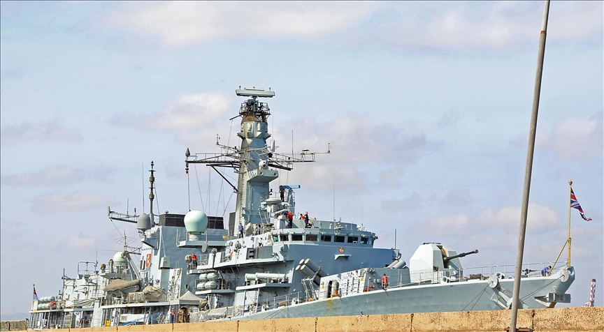 French carrier Charles de Gaulle docks at Greek port for refueling stop