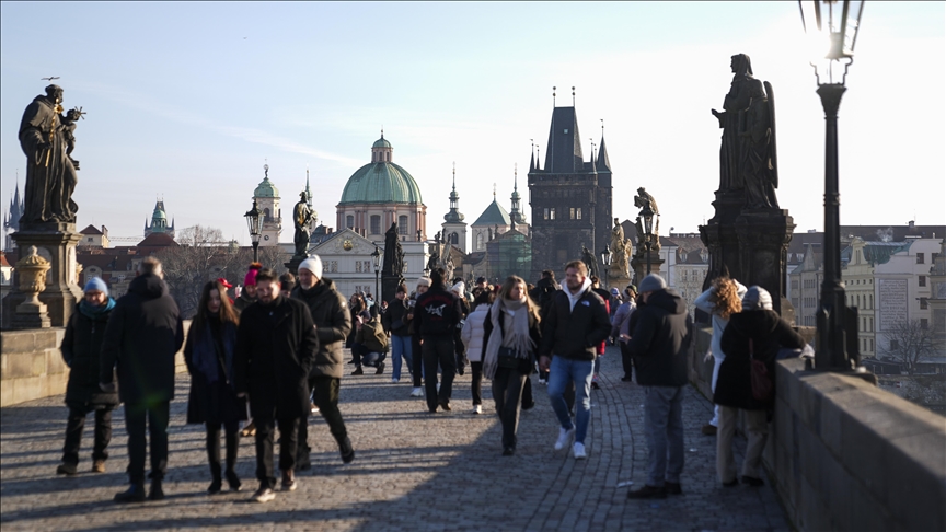 Czech government weighs tax cuts, profit caps to curb fuel prices