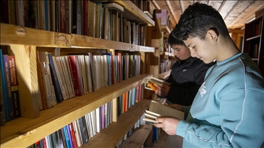 Bolu'da 150 yıllık konakta açılan kütüphane, tarihin gölgesinde öğrencileri ağırlıyor