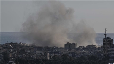 Седум лица загинаа, тројца се повредени во израелските воздушни напади врз јужен Либан