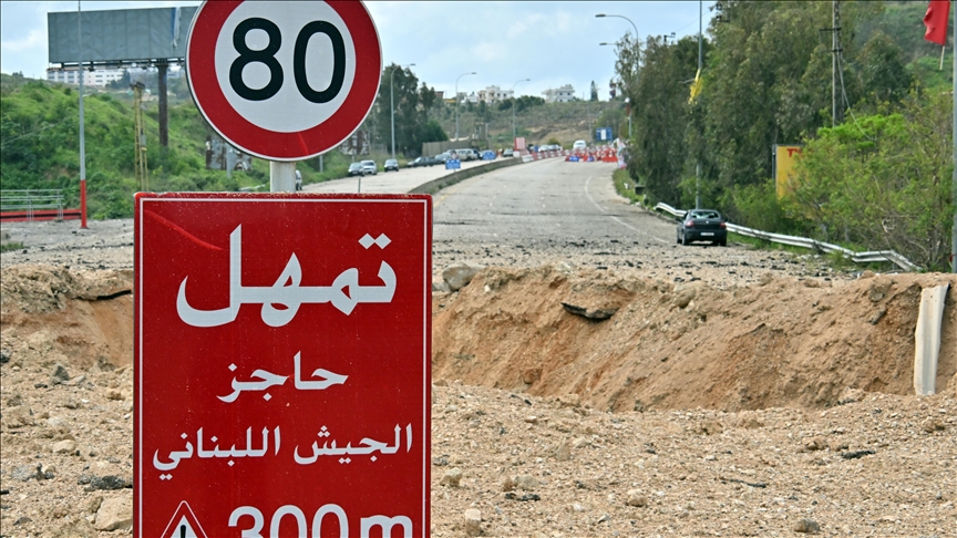 Israel warns of strikes on bridges in south Lebanon, claiming to deter Hezbollah activities