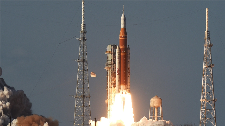 Les astronautes d’Artemis II quittent l’orbite terrestre et prennent la direction de la Lune