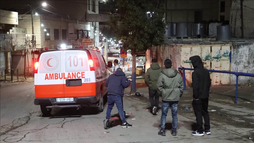 الضفة.. إصابة فلسطيني برصاص إسرائيلي جنوب الخليل 