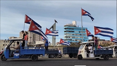Sokakların sessizliğe büründüğü Küba'da halk ablukaya tepki gösterdi