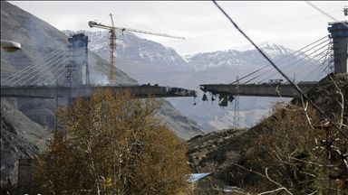 Irani paralajmëron kundër sulmeve ndaj infrastrukturës, kërcënon me hakmarrje