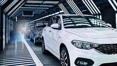 Sıfır otomobil satışında alınan "hizmet bedeli" için mahkemeden "keyfi uygulama" kararı