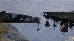 AA ekibi ABD'nin hava saldırılarında vurduğu İran'ın Kerec kentindeki B1 Köprüsü'nde oluşan yıkımı görüntüledi