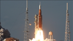 Les astronautes d’Artemis II quittent l’orbite terrestre et prennent la direction de la Lune