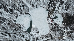 Borçka Karagöl Tabiat Parkı ziyaretçilerini ağırlamaya başladı