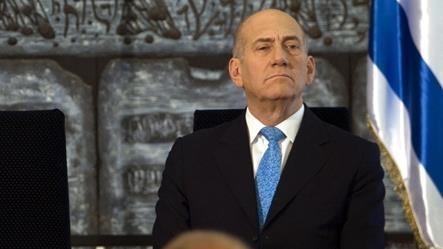 أولمرت: اليهود يرتكبون جرائم ضد الإنسانية وتطهيرا عرقيا بالضفة 