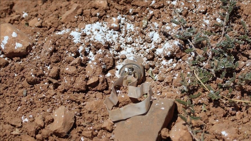 سوريا.. مقتل جنديين إثر انفجار مخلفات حربية بريف إدلب