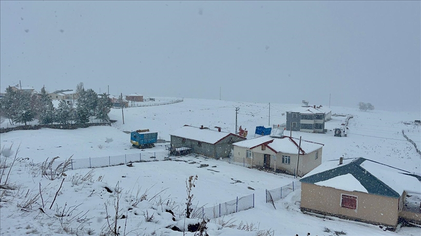 Li Qers û Erdexanê biharê berf dibare