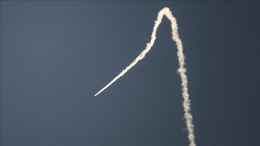 الدفاعات الإماراتية تتعامل مع 23 صاروخا باليستيا قادمة من إيران