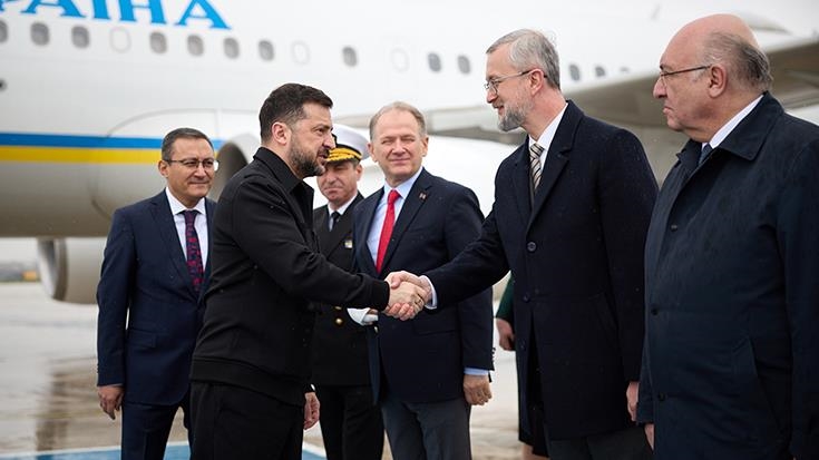 Ukrayna Devlet Başkanı Zelenskiy, kapsamlı görüşmeler yapmak için İstanbul'da