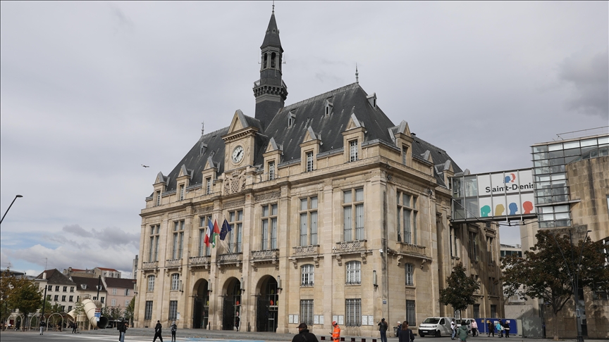 Saint-Denis : plusieurs milliers de personnes rassemblées contre le racisme à l’appel du maire LFI Bally Bagayoko