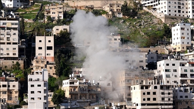 İsrail ordusu ile Filistin topraklarını gasbeden İsraillilerin saldırılarında 3 Filistinli yaralandı