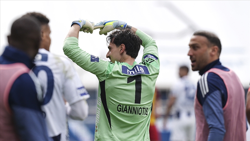 Süper Lig'de 30. kaleci golünü Kasımpaşa'dan Gianniotis attı