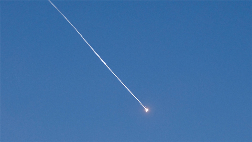 Suudi Arabistan, hava sahasına giren füze imha edildi