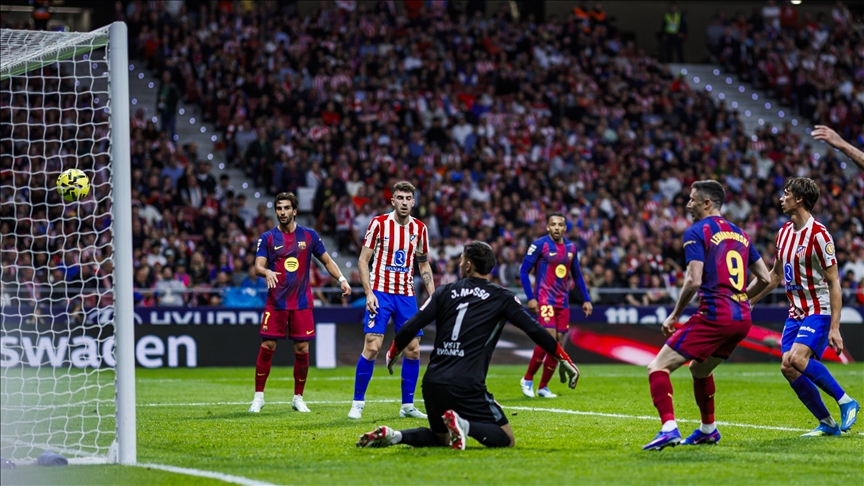 قدم.. برشلونة يحسم لقاء القمة أمام أتلتيكو مدريد في الدوري الإسباني