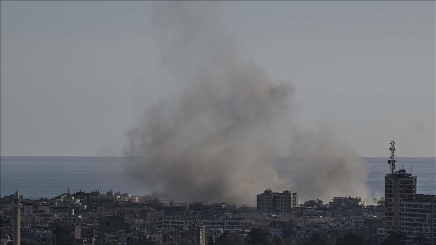 إسرائيل تقتل 4 أشخاص وتصيب 40 بغارات على ضاحية بيروت 