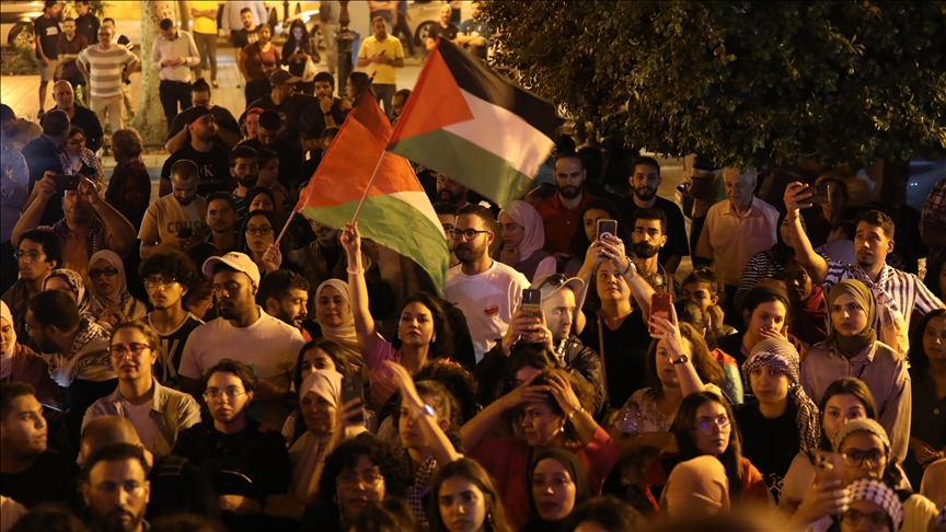 تونس.. مسيرة للمطالبة بإطلاق ناشطين بأسطول الصمود وتجريم التطبيع