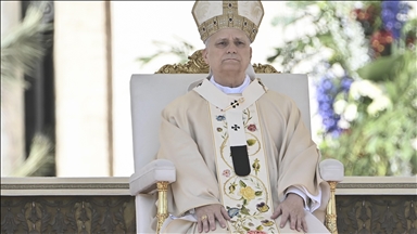 Le pape Léon XIV appelle à la paix mondiale lors de sa première bénédiction de Pâques