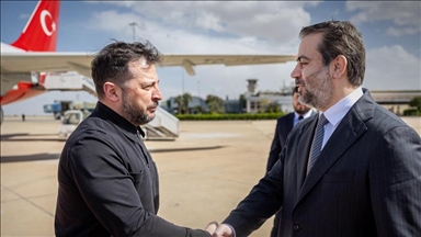 زيلينسكي يصل دمشق في أول زيارة رسمية إلى سوريا