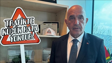 Prof. Dr. Mustafa Ilıcalı'dan kasis kazalarına karşı yolların işaretlenmesi önerisi