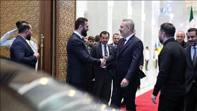 فيدان يجري مباحثات مع الرئيسين السوري والأوكراني في دمشق