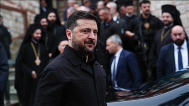 Ukrainian president makes 1st visit to Syria for talks with Sharaa