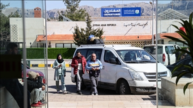 سوريا تعلق العمل بمعبر حدودي مع لبنان بعد إنذار إسرائيلي