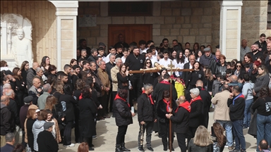 جنوب لبنان.. صلوات تتحدى الحرب 