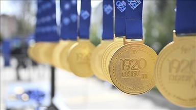 نظمته الأناضول.. تتويج الفائزين بـ"سباق الجري 1920"