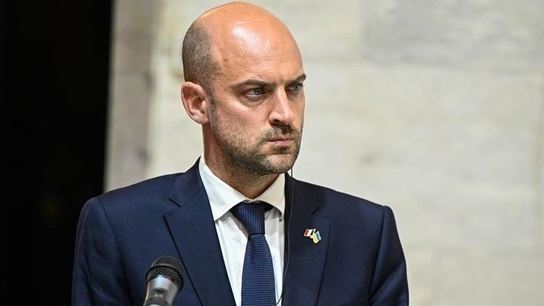 Araghchi s’entretient avec son homologue français Jean-Noël Barrot