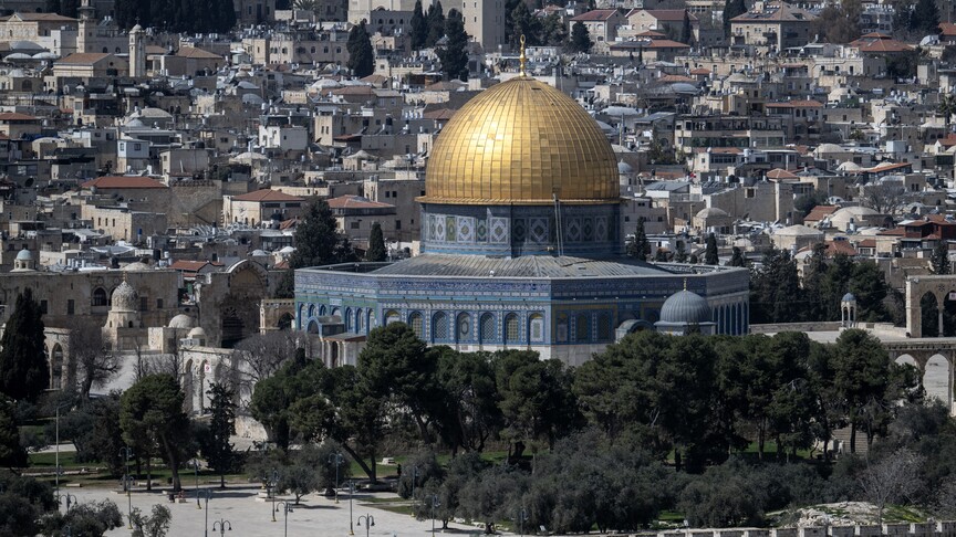 İsrail polisi, İran'a saldırılarla birlikte kapattığı Mescid-i Aksa'yı yarın açmaya hazırlandıklarını duyurdu